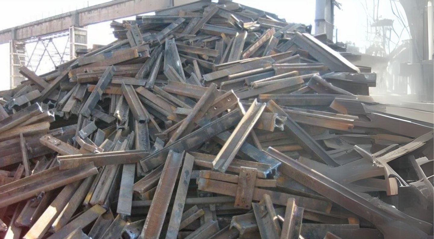 SliderImage_002_MetalScraps